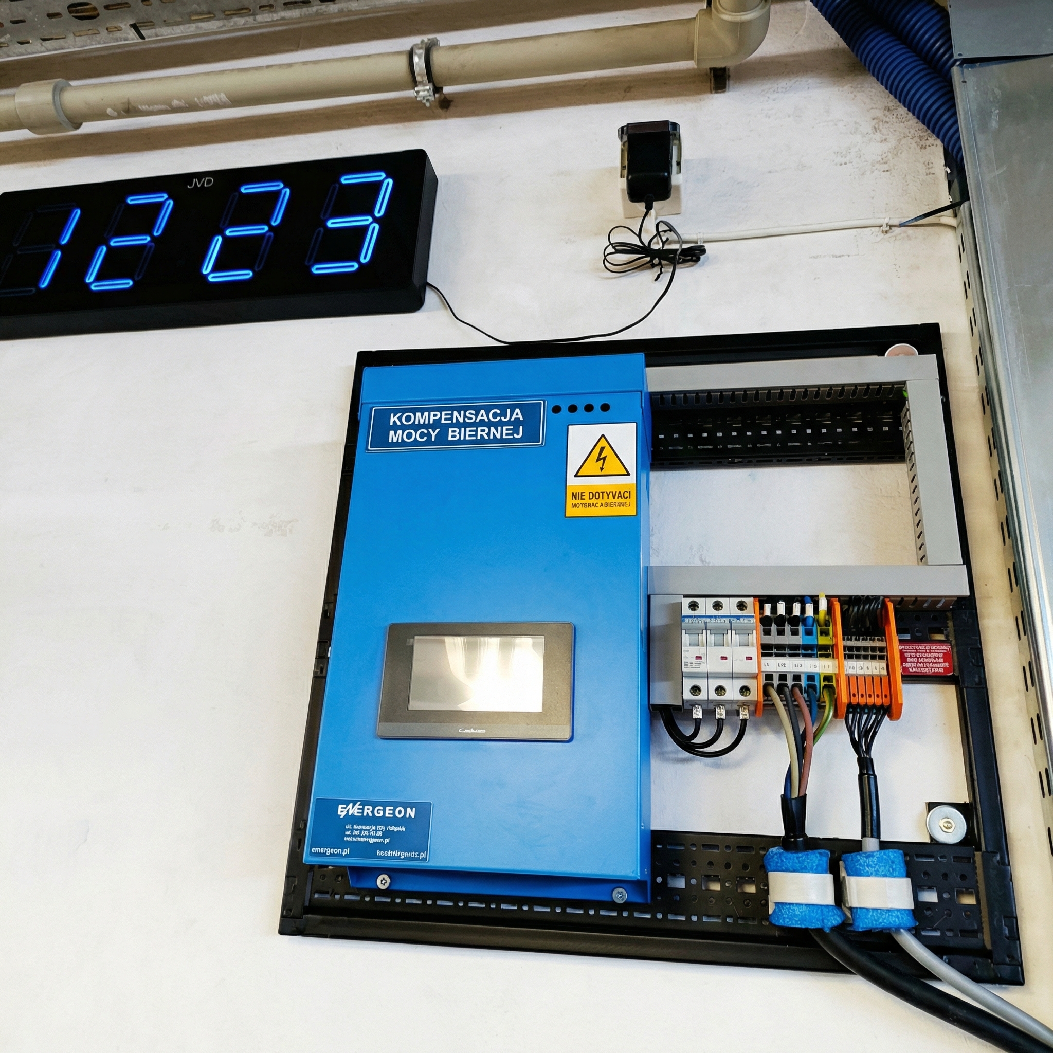 Realizacja kompensacji mocy biernej - projekt 3