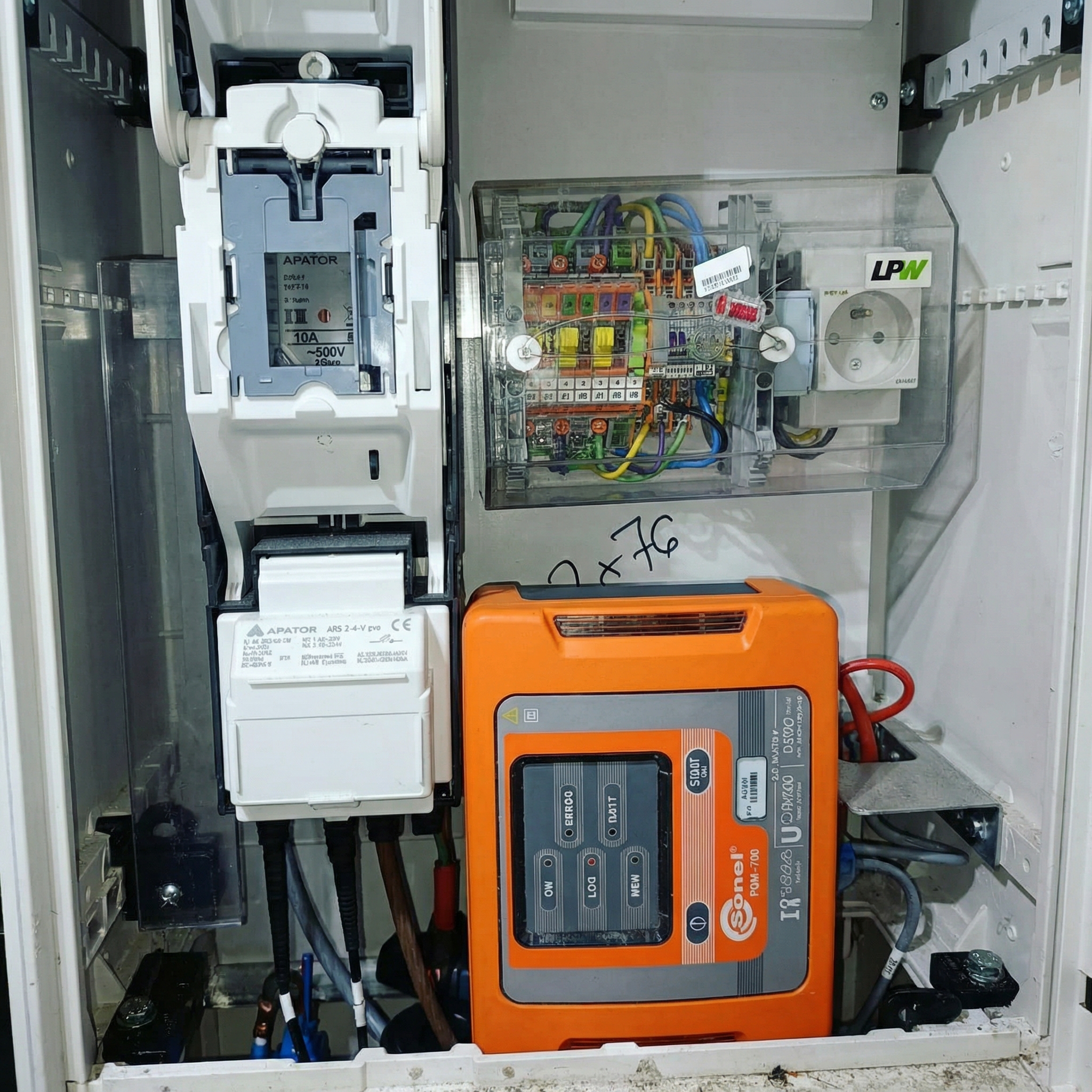 Realizacja kompensacji mocy biernej - projekt 15