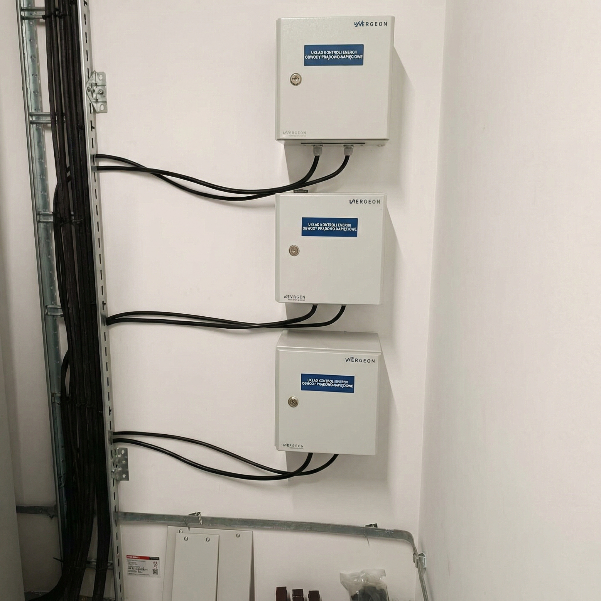 Realizacja kompensacji mocy biernej - projekt 22